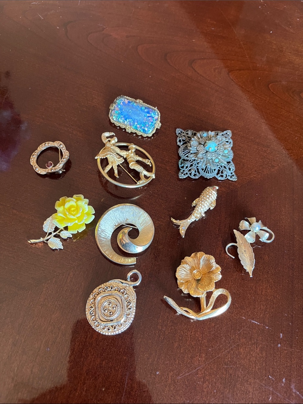 Vintage Brooch Set - Women’s Fashion Brooches 60’s